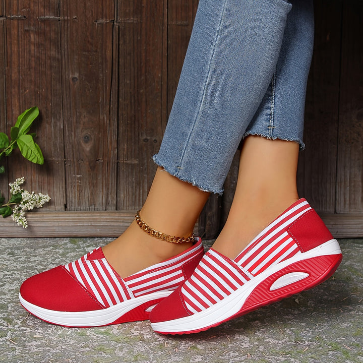 WOMEN'S SNEAKERS