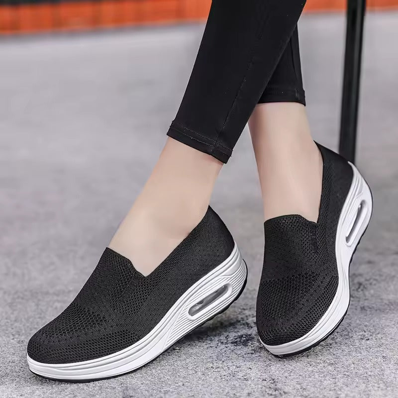 Comfortable RelaxFit Walking Shoes