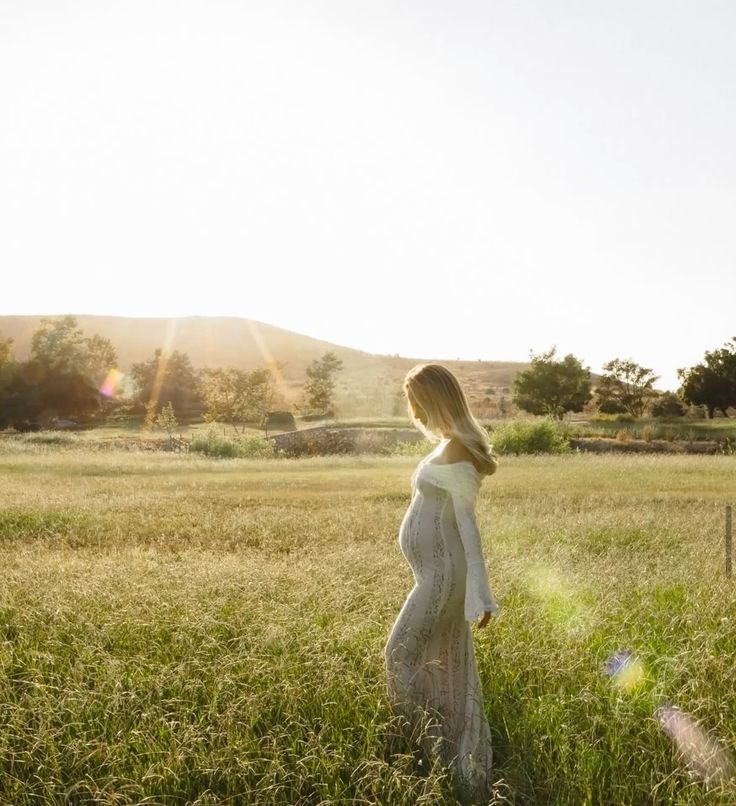 Ulrica | Meadowlace Maternity Gown
